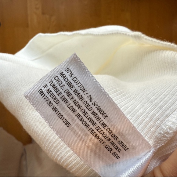 Universal Thread White Fitted Ribbed Blouse - Picture 3 of 3